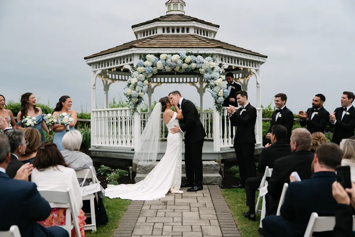Erica & Mike at White Cliffs Country Club, Plymouth, MA; wedding photography